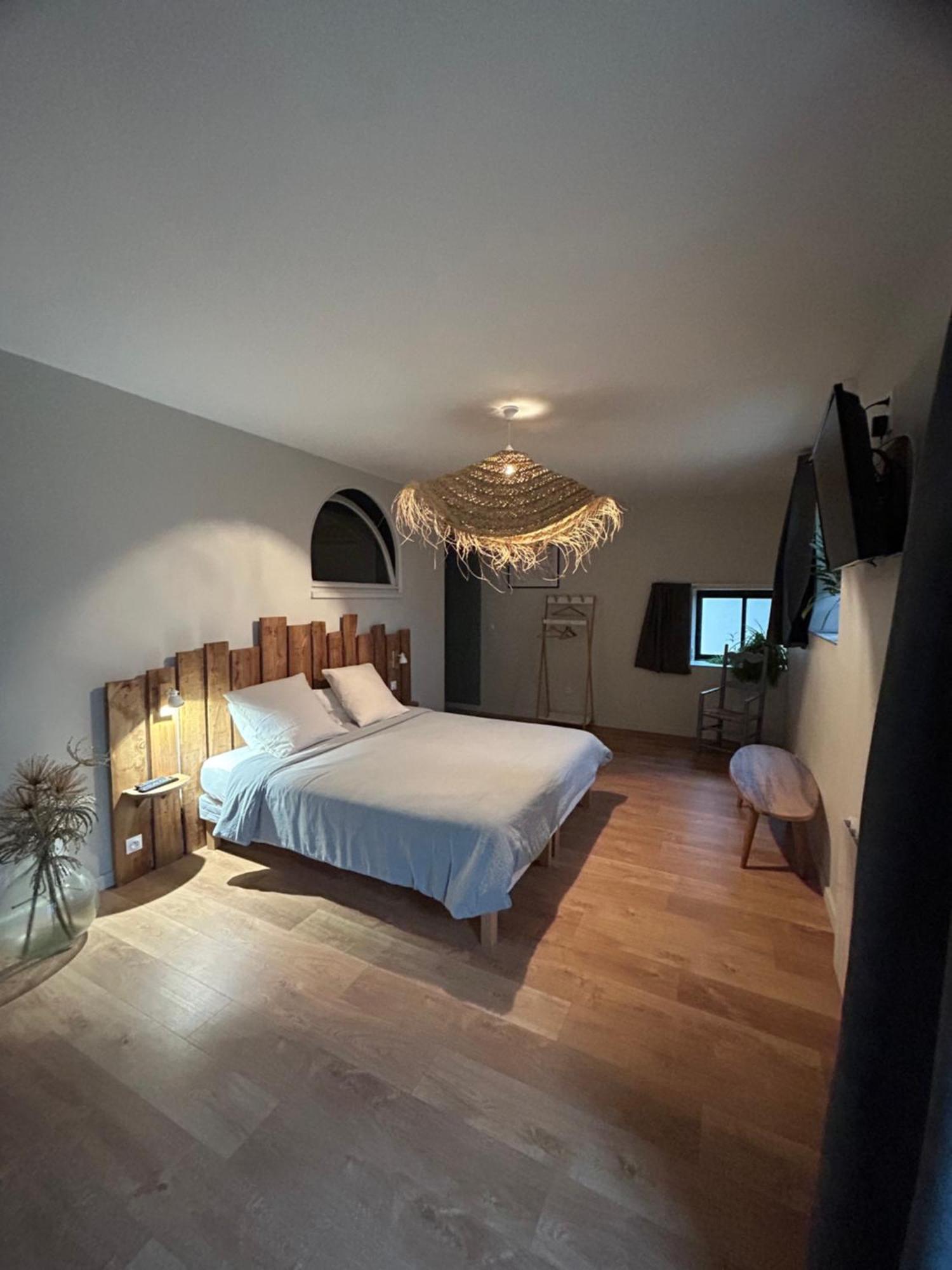 Chambres D'Hotes De La Pilatiere Persac Экстерьер фото